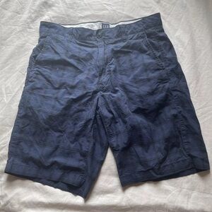 Gap blue plaid shorts men’s 30 Waist
